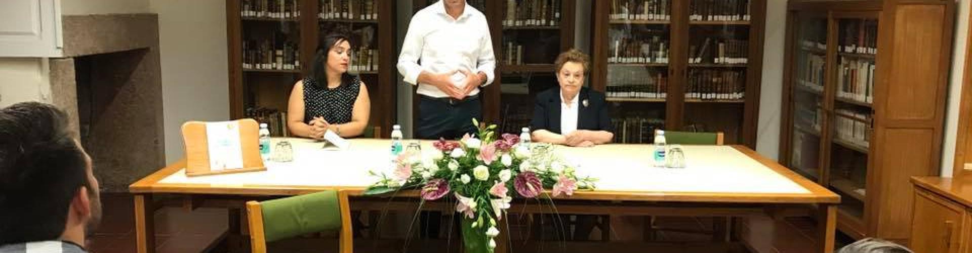 Sessão de apresentação do Livro “Más Línguas Boas Conversas”, de Tânia Rei